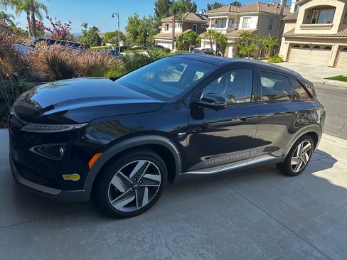 Used 2022 Hyundai Nexo Limited FWD image 1