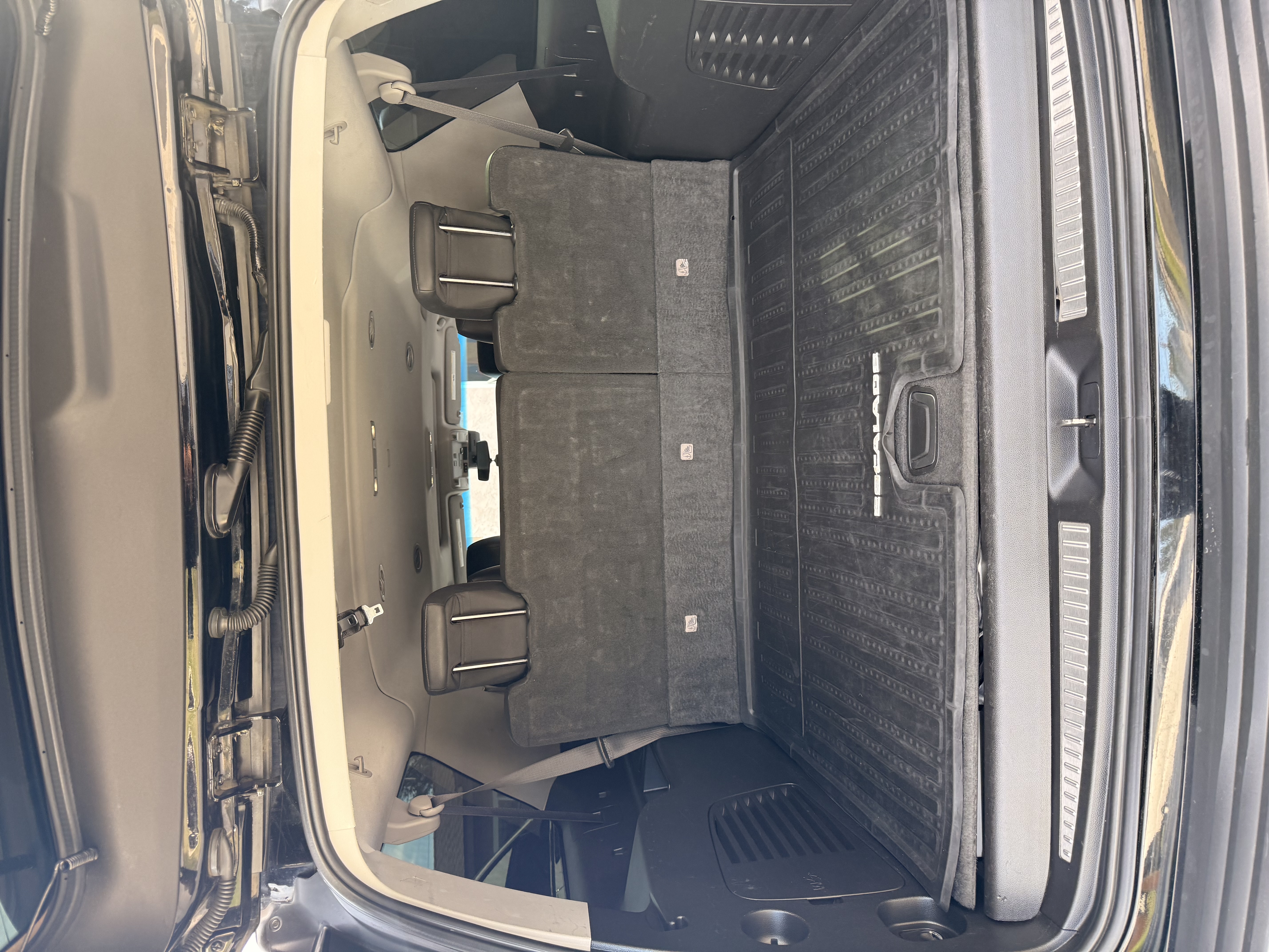 Used 2019 Cadillac Escalade ESV Luxury RWD image 14