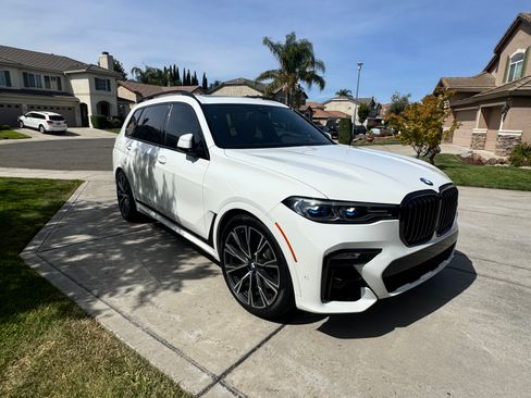 Used 2021 BMW X7 M50i w/ Executive Package AWD/4WD image 5