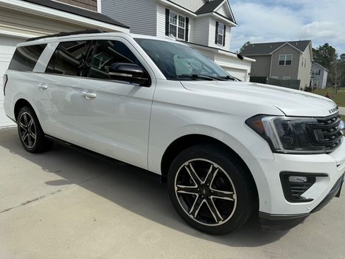 Used 2021 Ford Expedition Max Limited image 12