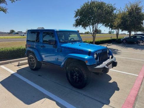 Used 2016 Jeep Wrangler Sahara image 8