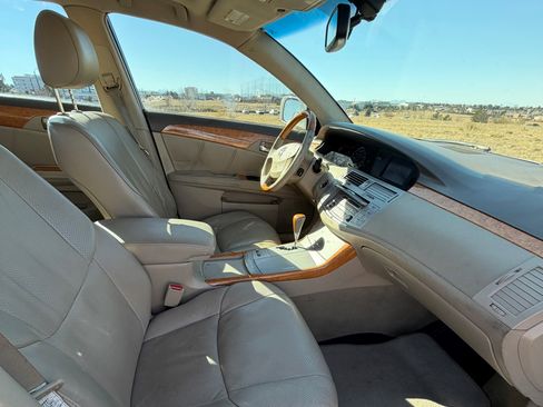 Used 2005 Toyota Avalon Limited image 10