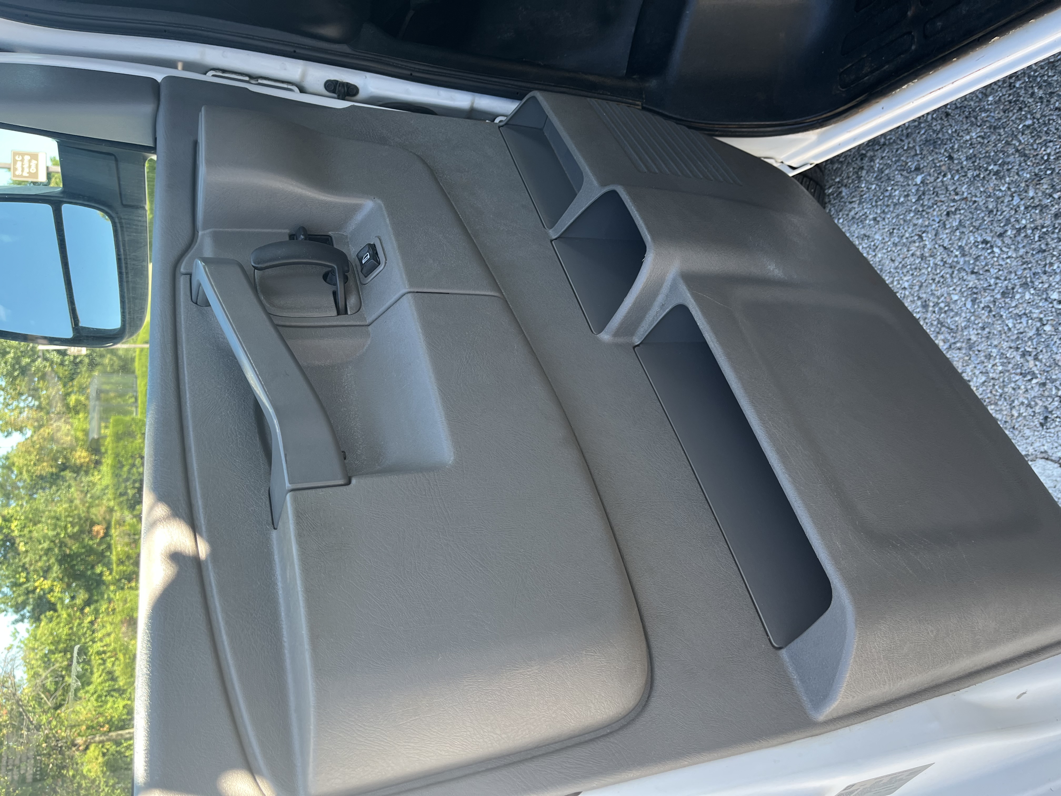 Used 2019 Chevrolet Express 3500 w/ Driver Convenience Package RWD image 8