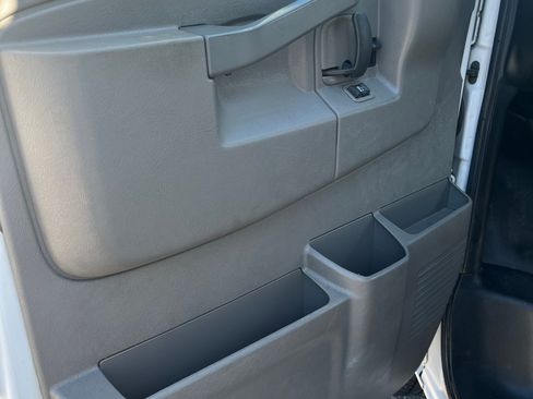 Used 2019 Chevrolet Express 3500 w/ Driver Convenience Package RWD image 8