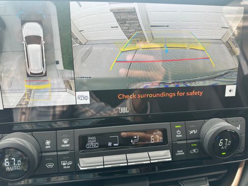 Used 2025 Toyota Grand Highlander AWD Hybrid image 15