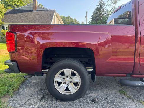Used 2017 Chevrolet Silverado 1500 LT w/ All Star Edition AWD/4WD image 6