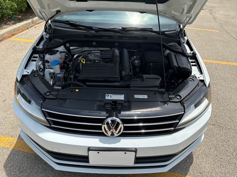Used 2017 Volkswagen Jetta SE FWD image 8