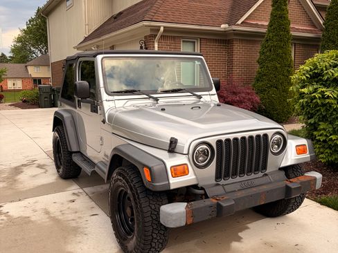 Used 2003 Jeep Wrangler SE AWD/4WD image 2