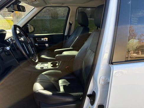 Used 2016 Land Rover LR4 HSE Silver Edition image 14
