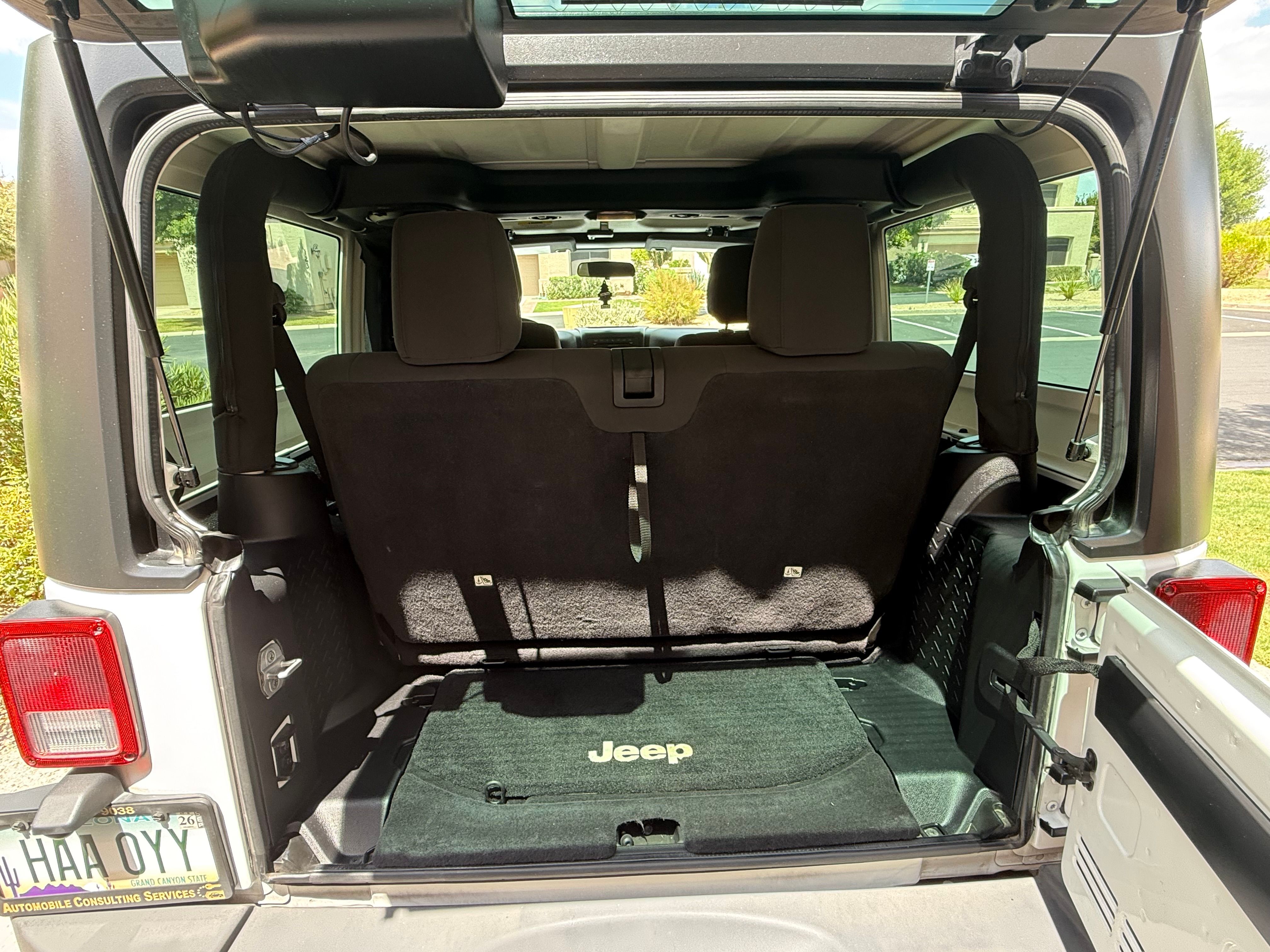 Used 2012 Jeep Wrangler Sport w/ Connectivity Group AWD/4WD image 13
