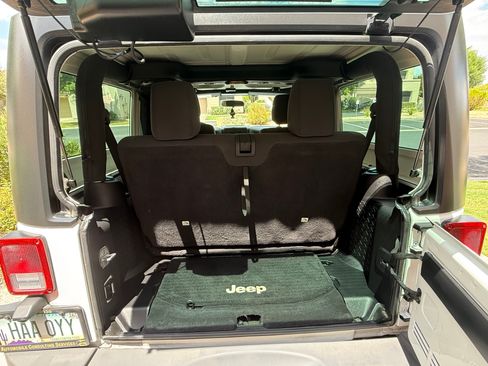Used 2012 Jeep Wrangler Sport w/ Connectivity Group AWD/4WD image 13