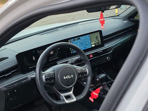 Used 2025 Kia K5 GT-Line w/ GT-Line Premium Package image 10
