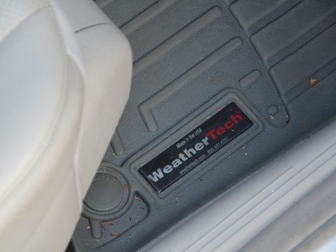 Used 2005 Mercedes-Benz E 320 CDI Sedan image 24