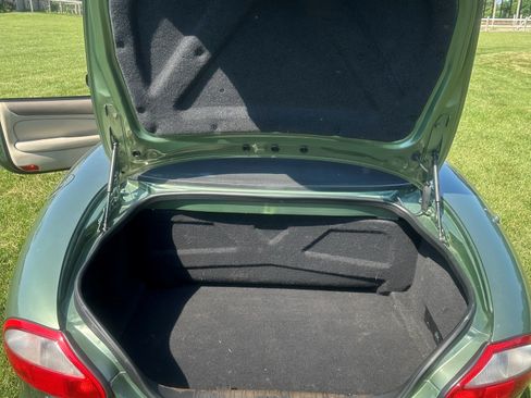 Used 1999 Jaguar XK8 Convertible image 12