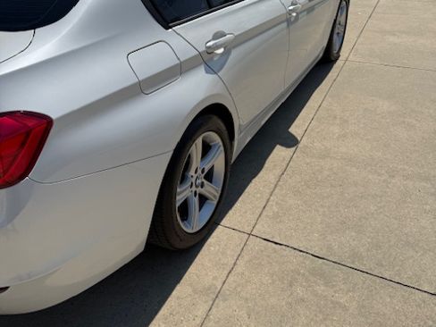 Used 2014 BMW 320i xDrive Sedan image 8