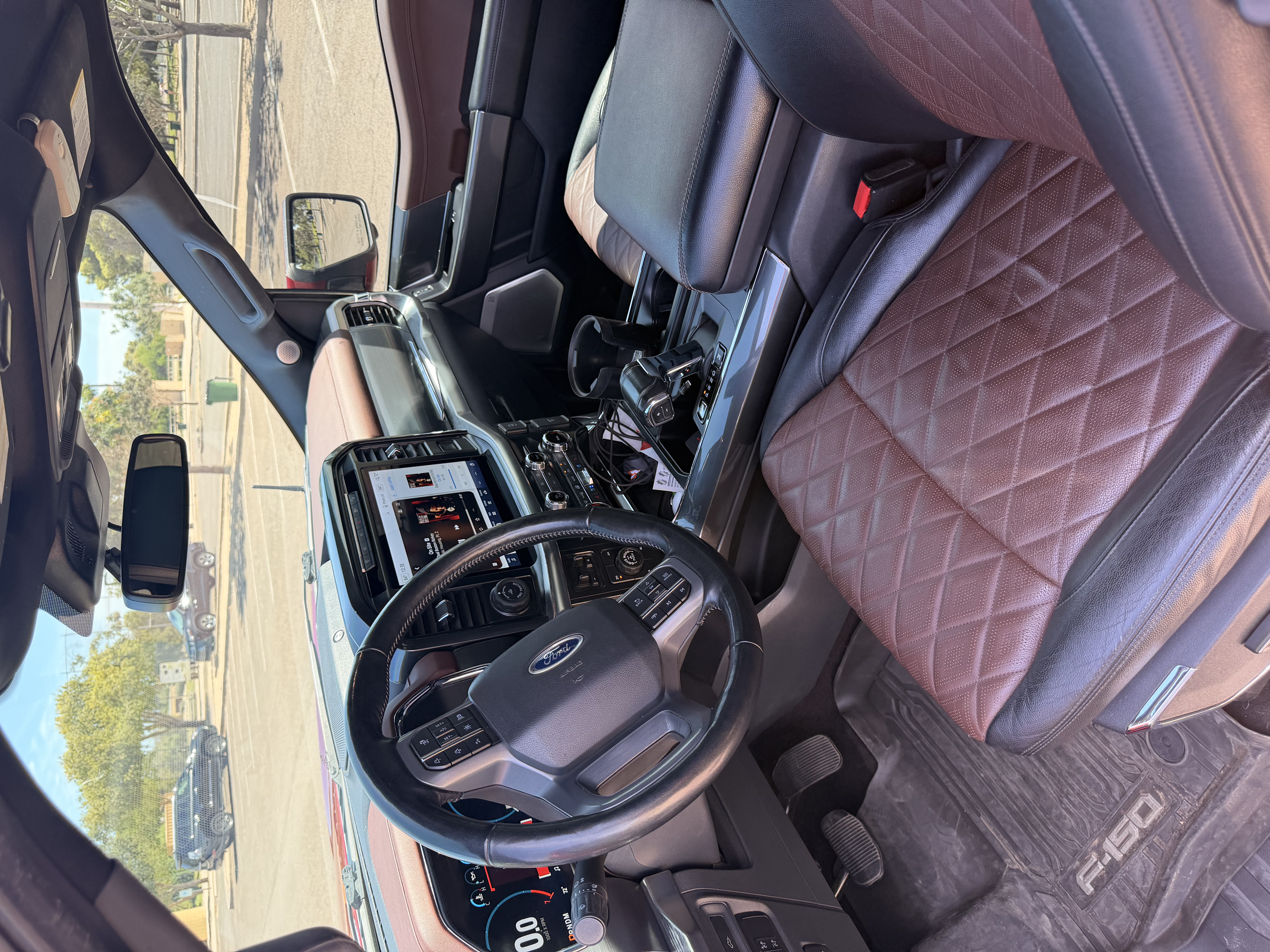 Used 2022 Ford F150 Lariat w/ Equipment Group 502A High AWD/4WD image 5