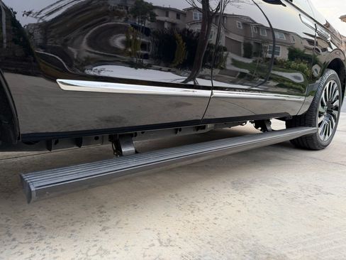 Used 2022 Lincoln Navigator Black Label image 19