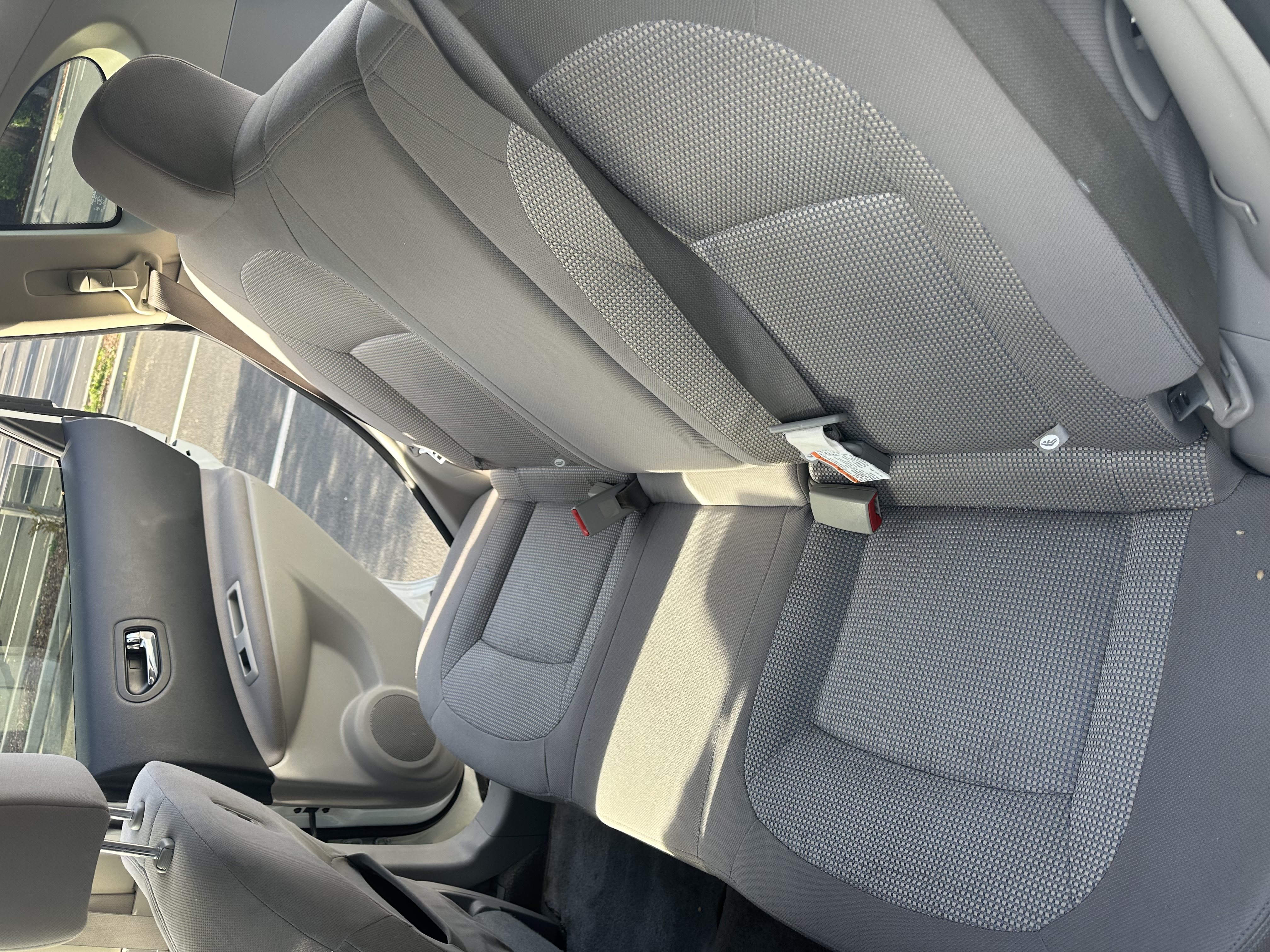 Used 2011 Nissan Rogue SV FWD image 6
