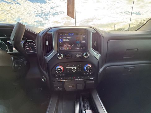 Used 2023 GMC Sierra 3500 Denali w/ Denali Ultimate Package image 20