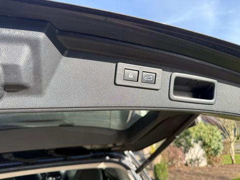 Used 2019 Subaru Forester Limited w/ Popular Package #3 image 17