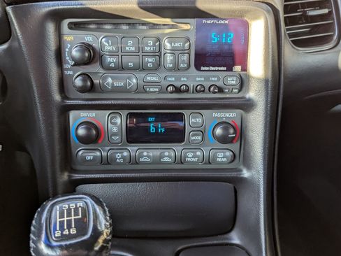 Used 2002 Chevrolet Corvette Z06 w/ Memory Pkg image 27