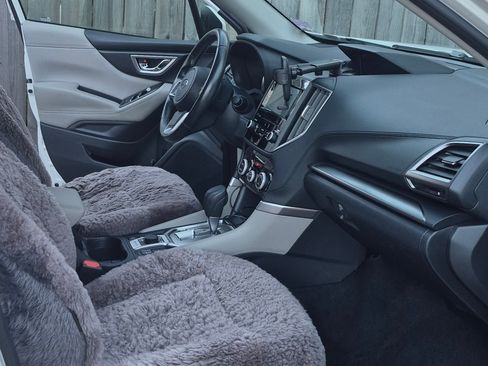 Used 2019 Subaru Forester Premium image 12