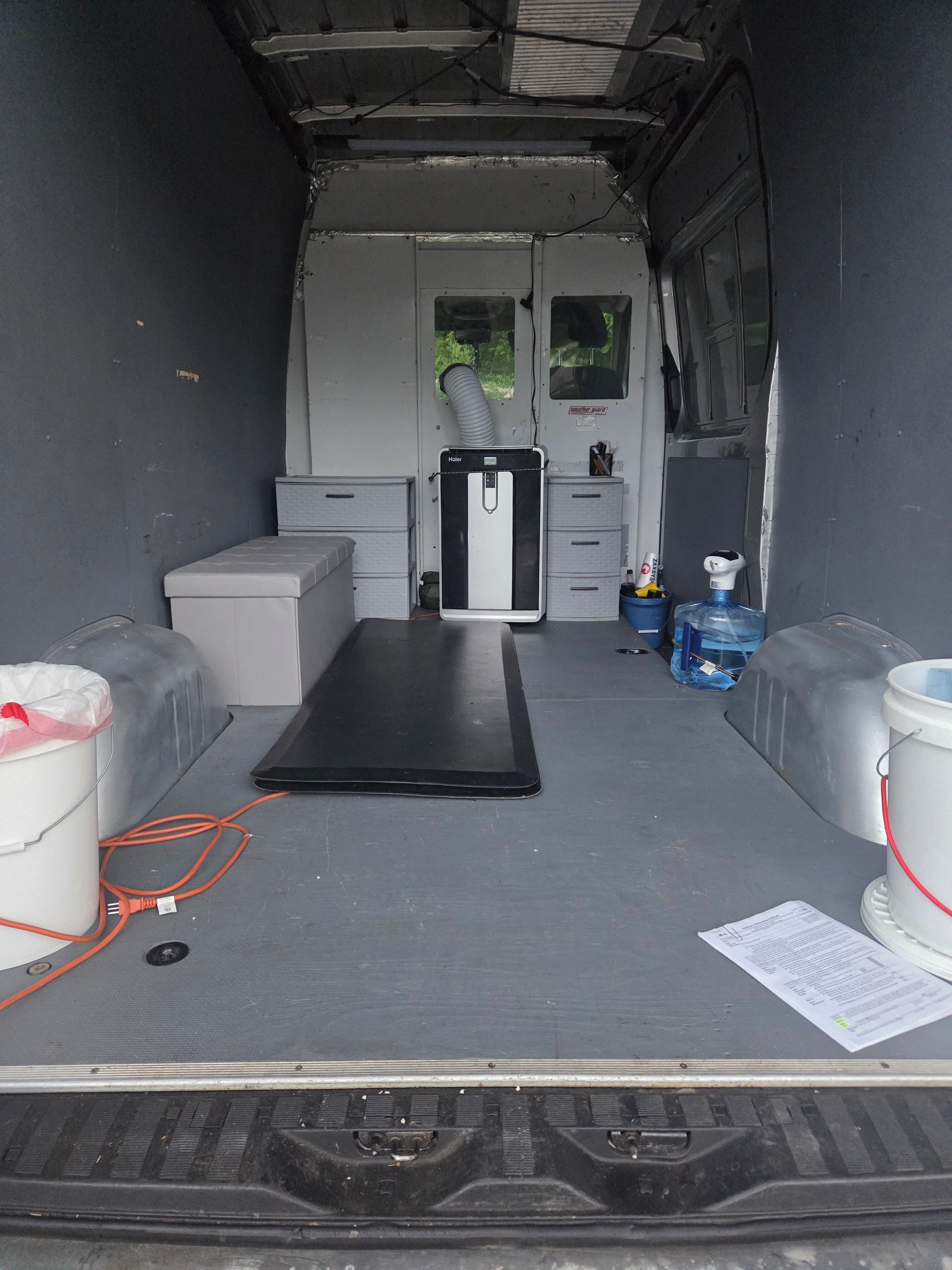 Used 2014 Mercedes-Benz Sprinter 2500 image 12