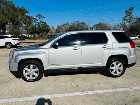 Used 2017 GMC Terrain SLE image 11