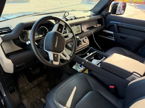 Used 2023 Land Rover Defender 90 S AWD/4WD image 13