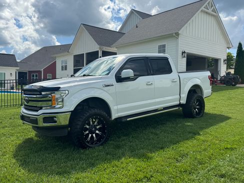 Used 2019 Ford F150 Lariat w/ Trailer Tow Package AWD/4WD image 2