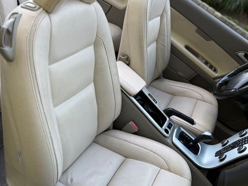 Used 2012 Volvo C70 T5 w/ Climate Pkg FWD image 9