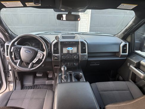 Used 2016 Ford F150 XLT w/ Equipment Group 302A Luxury RWD image 4