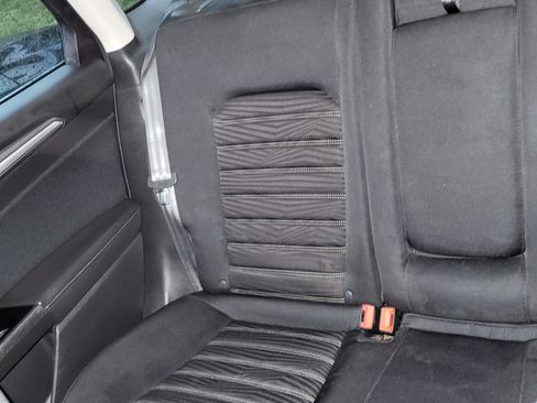 Used 2016 Ford Fusion SE FWD image 6