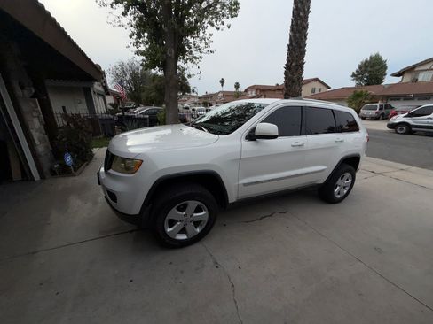 Used 2012 Jeep Grand Cherokee Laredo image 10