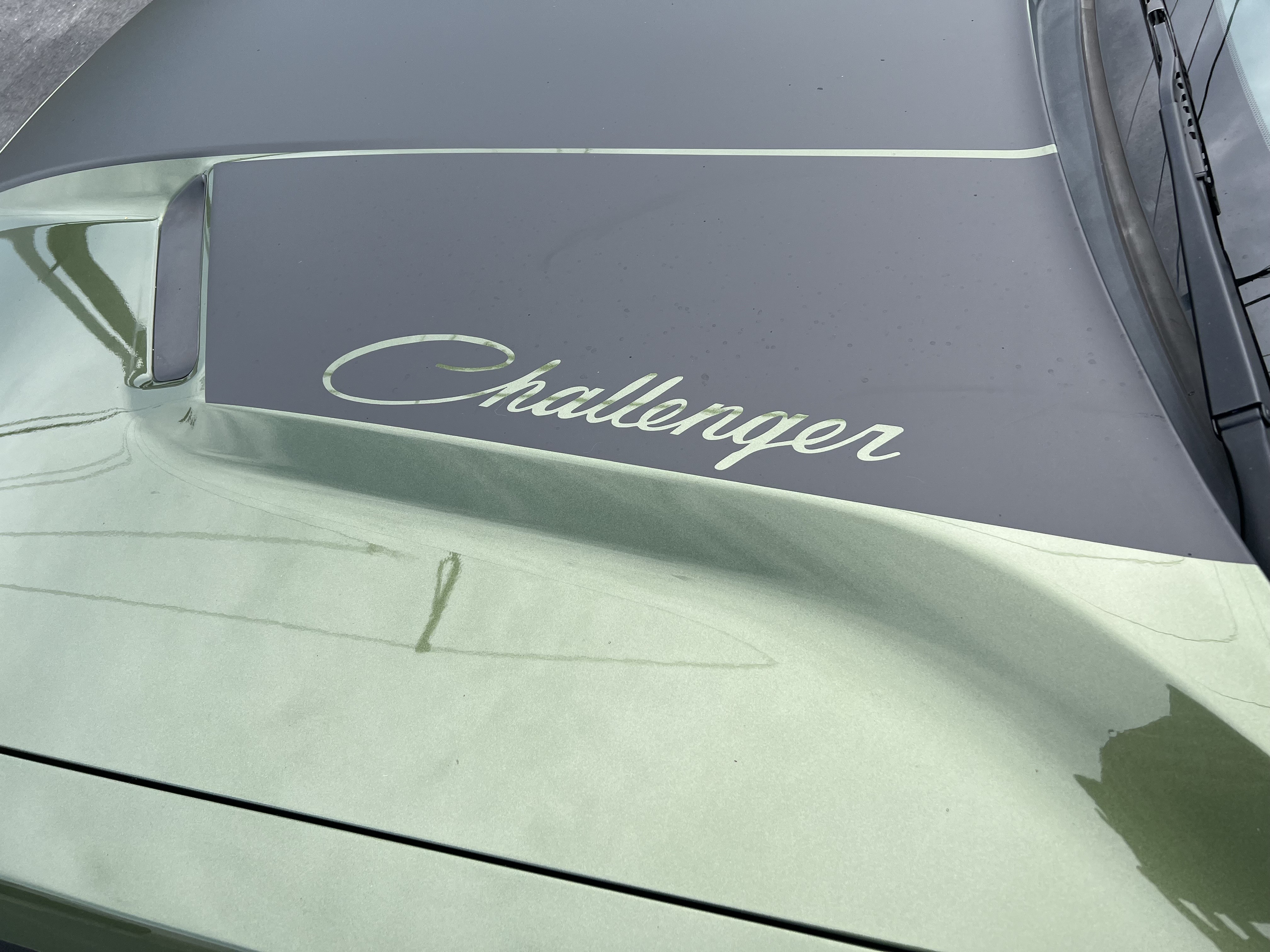 Used 2018 Dodge Challenger SXT Plus RWD image 5