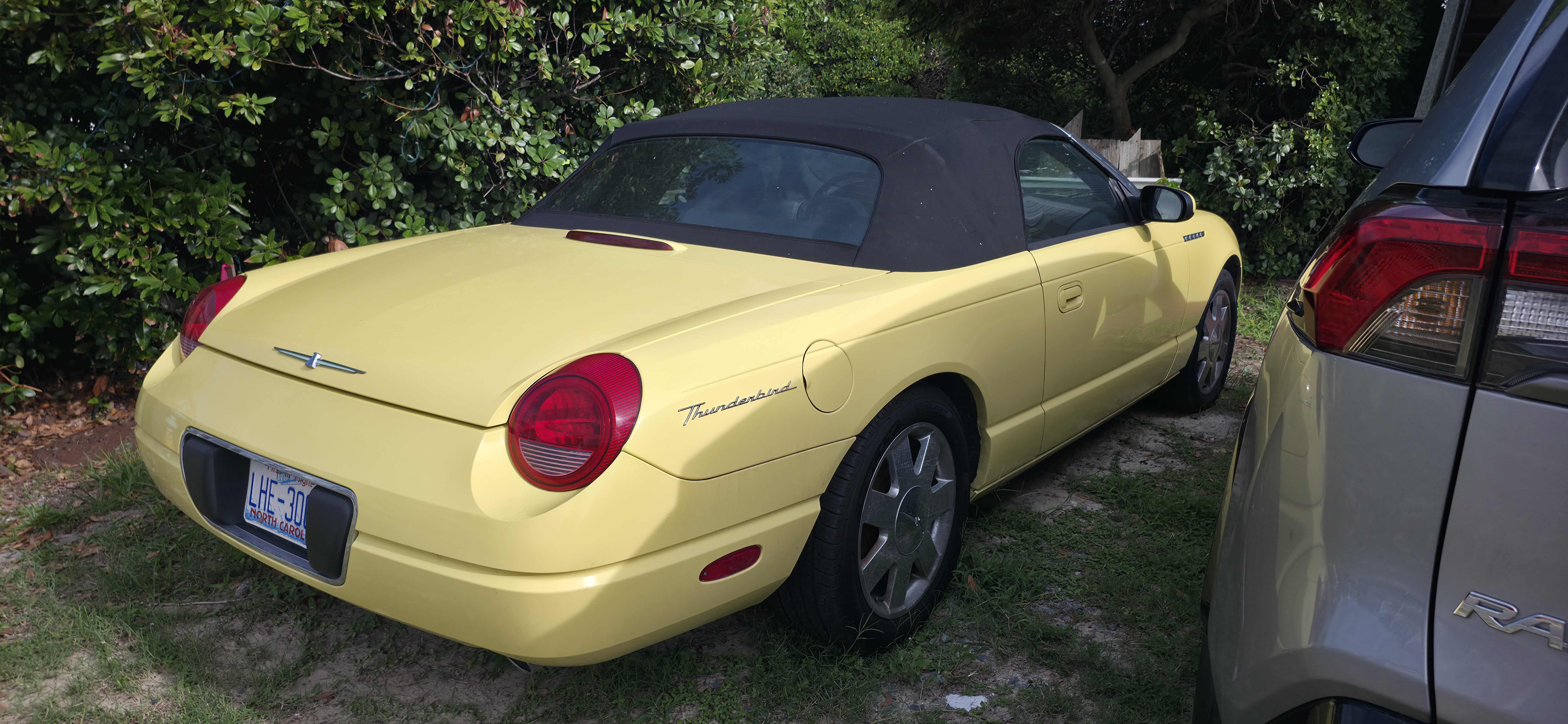 Used 2002 Ford Thunderbird RWD image 16