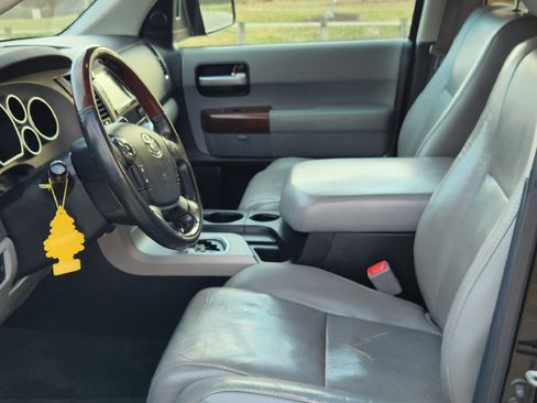 Used 2012 Toyota Sequoia Platinum image 6