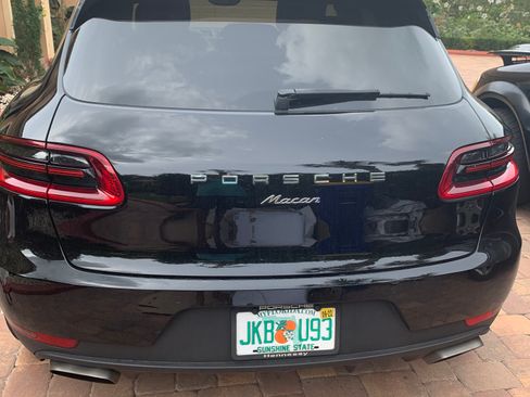 Used 2018 Porsche Macan Sport Edition image 11