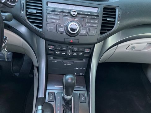Used 2013 Acura TSX w/ Technology Package FWD image 2