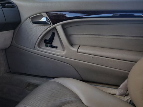 Used 1996 Mercedes-Benz SL 320 image 5