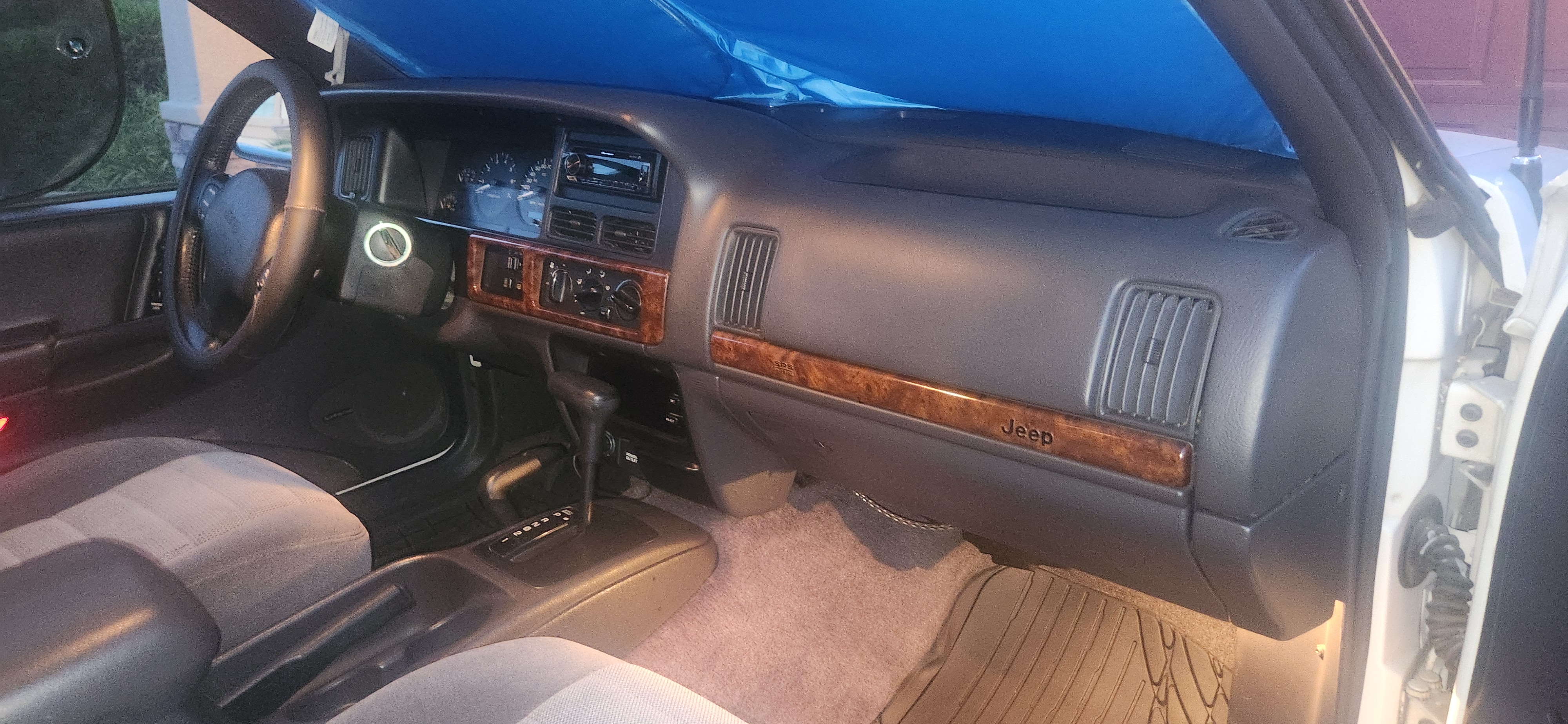 Used 1996 Jeep Grand Cherokee Laredo AWD/4WD image 23