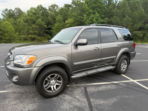 Used 2006 Toyota Sequoia Limited AWD/4WD image 1