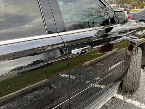 Used 2015 Chevrolet Suburban LTZ image 11