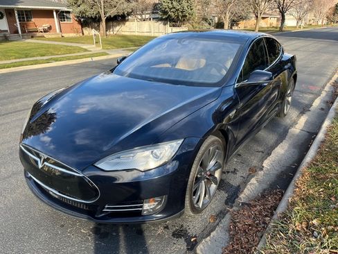 Used 2015 Tesla Model S P85D image 4