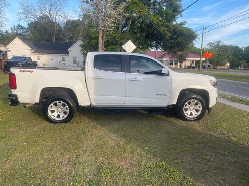 Used 2016 Chevrolet Colorado LT image 2