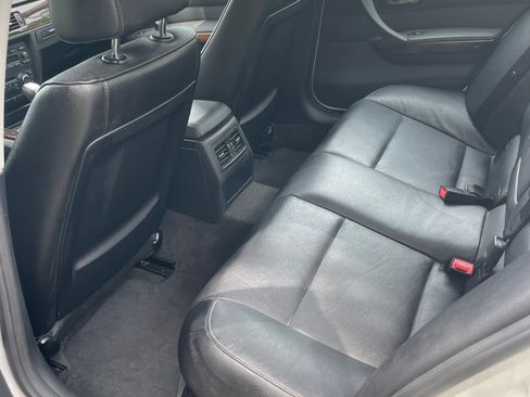 Used 2011 BMW 328i xDrive Sedan image 10