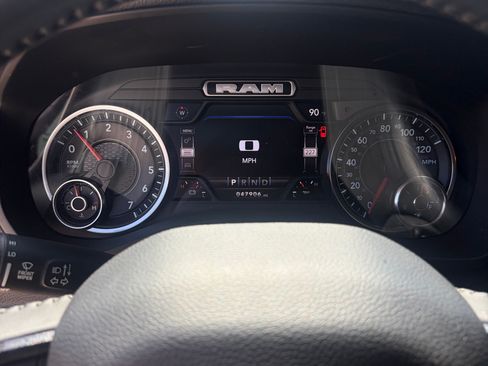 Used 2023 RAM 1500 Big Horn AWD/4WD image 11