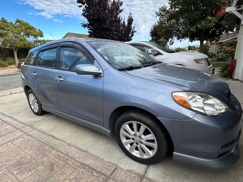 Used 2004 Toyota Matrix XR AWD/4WD image 2