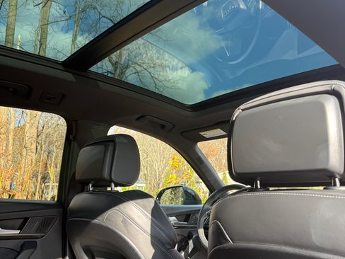 Used 2021 Audi SQ5 Premium Plus w/ Premium Plus Package image 17