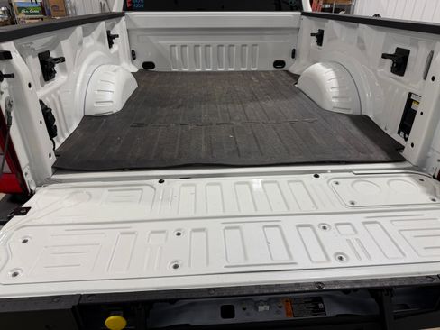 Used 2023 Ford F350 Platinum image 29